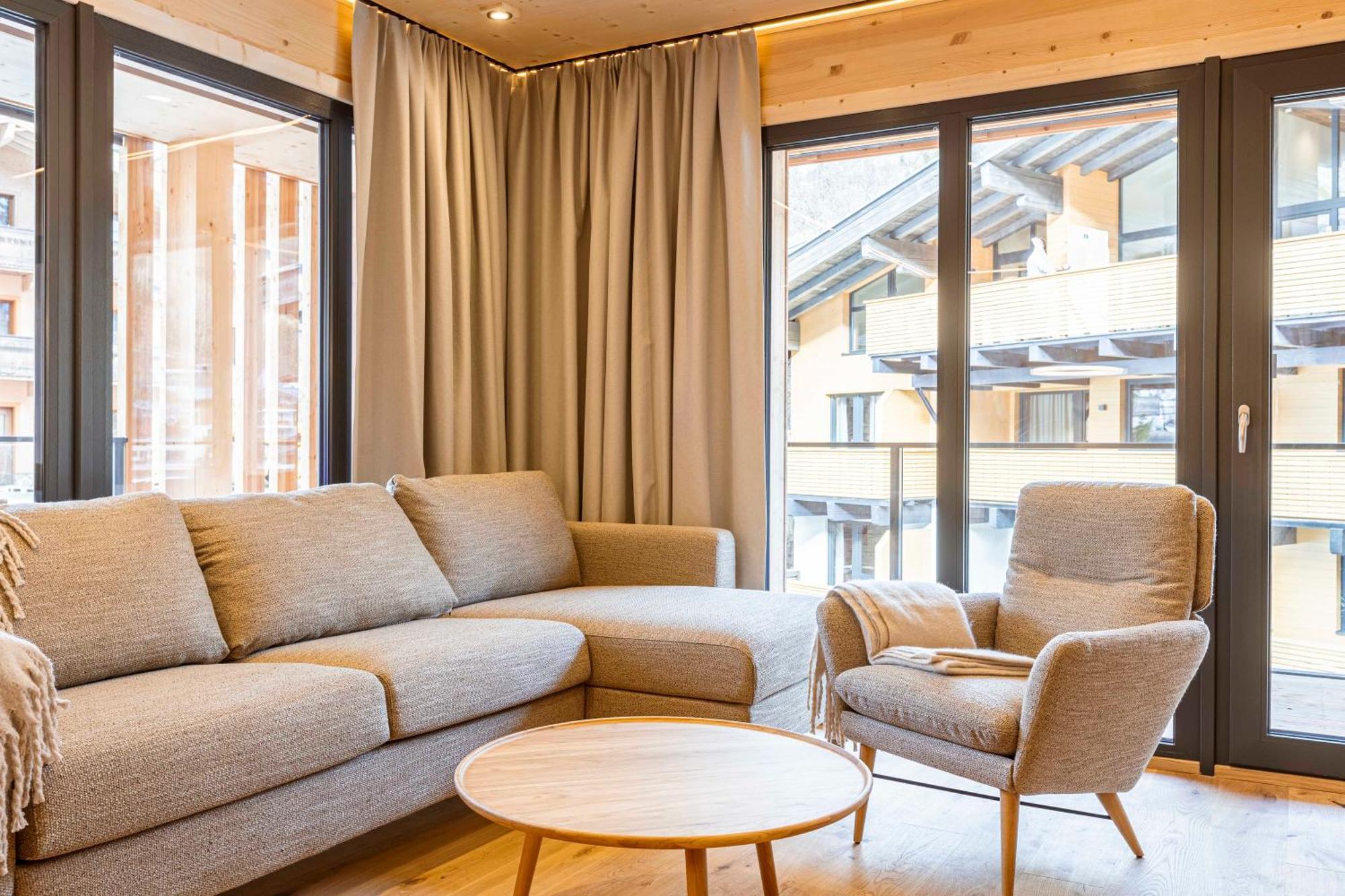 By Alps Aparthotel *