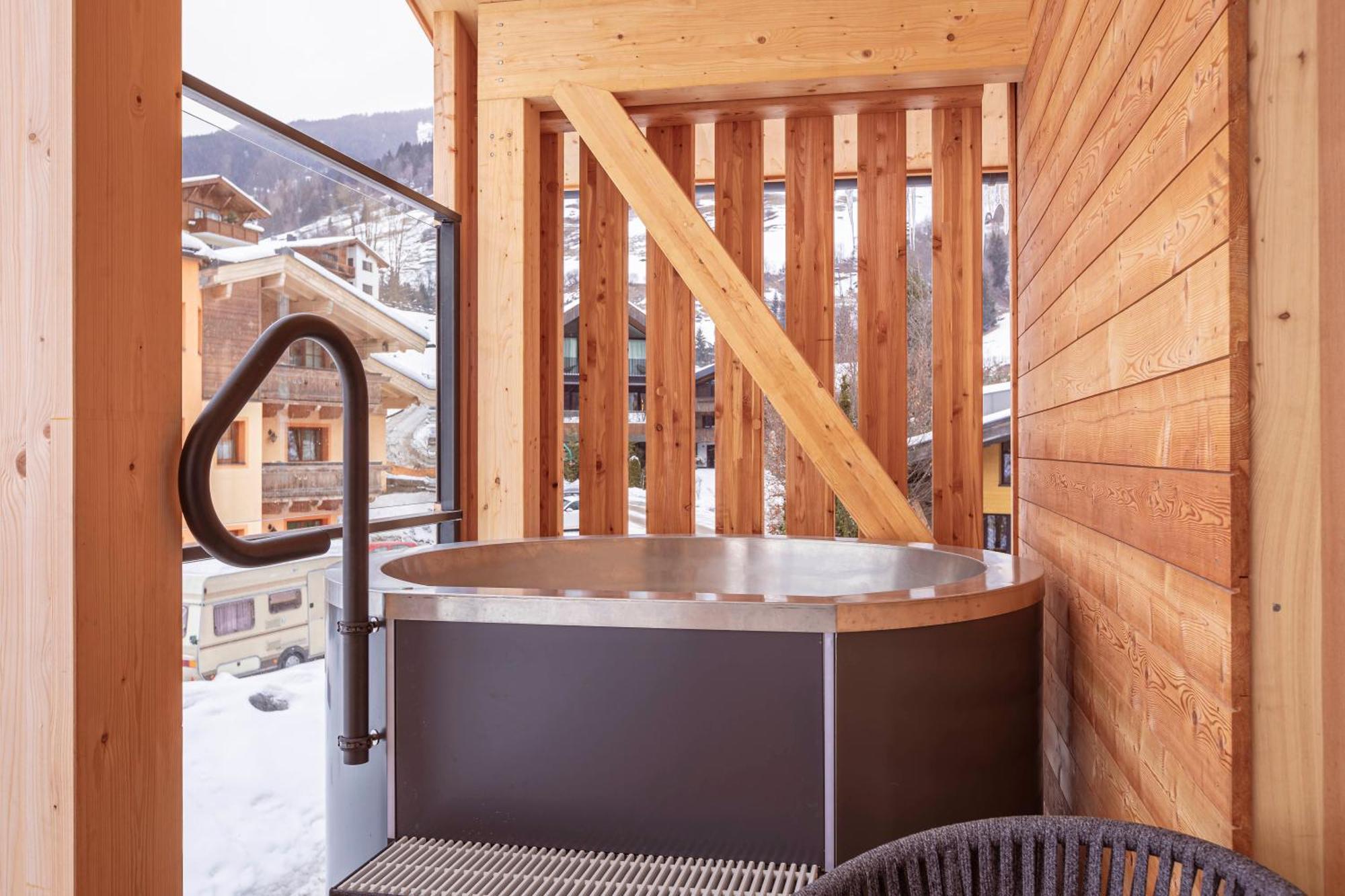 By Alps Aparthotel